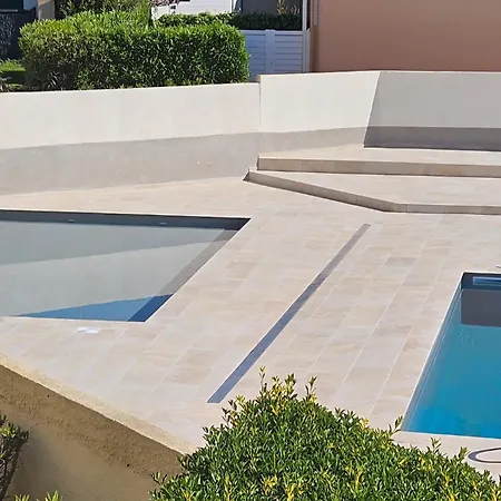 Apartment Avec Piscine Et Place De Parking Privee Cap D'agde